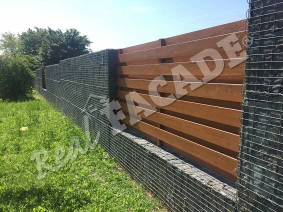 REAL FACADE Sibiřský modřín Hoblované prkno 20 x 145 mm ošetřeno OSMO Ochranná olejová lazura č. 702 modřín