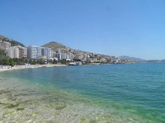 Sarandë - albánské přímořské... - Město