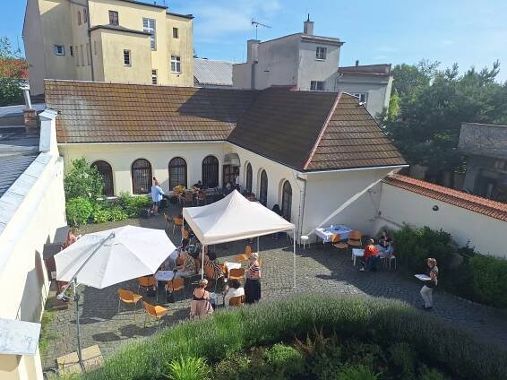 ČERVEN V KNIHOVNĚ Městská knihovna Lipník nad Bečvou