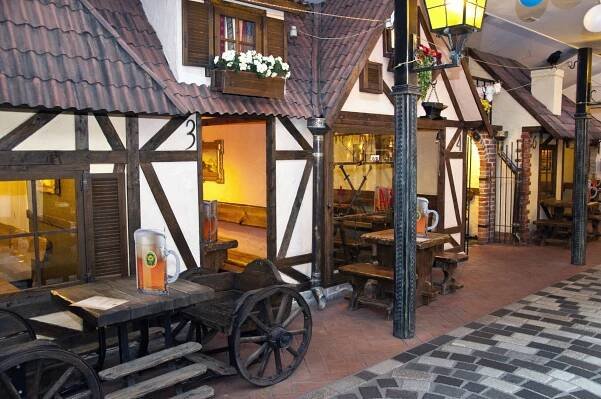 Main page - Beer House restaurant-brewery - The house of living beer!