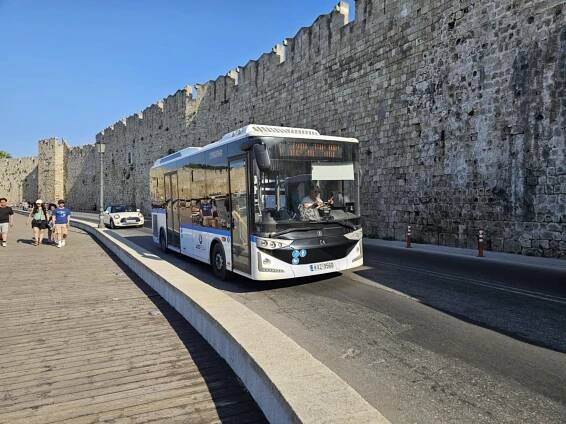 Městský autobus