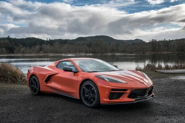 Corvette C8 Stingray-2