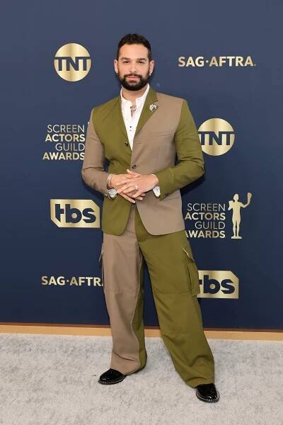 Johnny wearing the outfit