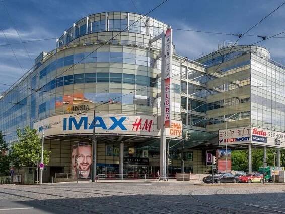 Pronájem kanceláře 385 m²