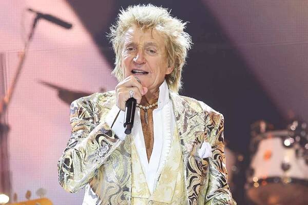 Rod Stewart, 79, Announces ‘End of Large Scale World Tours’ but Has No Plans to Retire: 'I Have a Full Head of Hair'