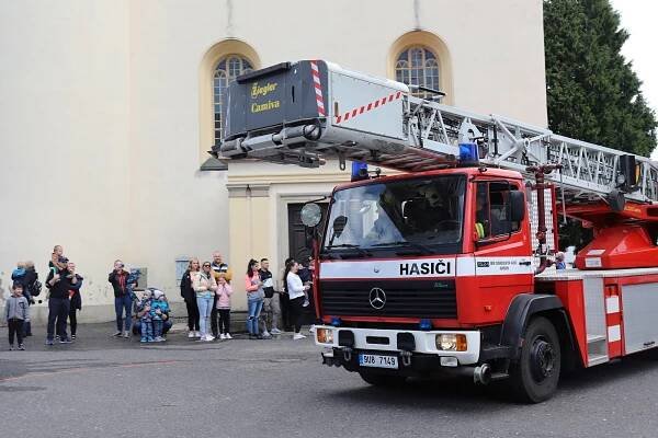 OBRAZEM: Hasiči v Rumburku připravili pro děti odpoledne plné zábavy