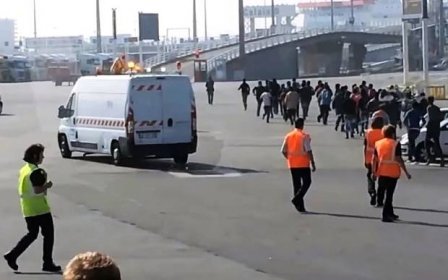 Krize v Calais: Britští přepravci mají strach o život, váznou dodávky zboží. Francie má povolat armádu. | SECURITY MAGAZÍN