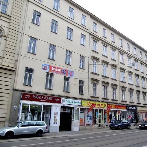 Soubor:Brno, Husova 8a (cropped).jpg – Wikipedie
