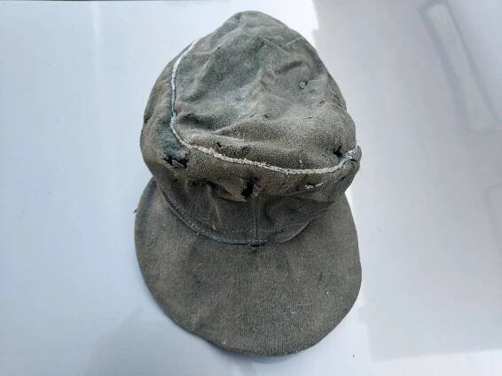 ORIGINÁLNÍ NĚMECKÁ VOJENSKÁ ČEPICE Feldmütze z WW2 WEHRMACHT / SS!!!