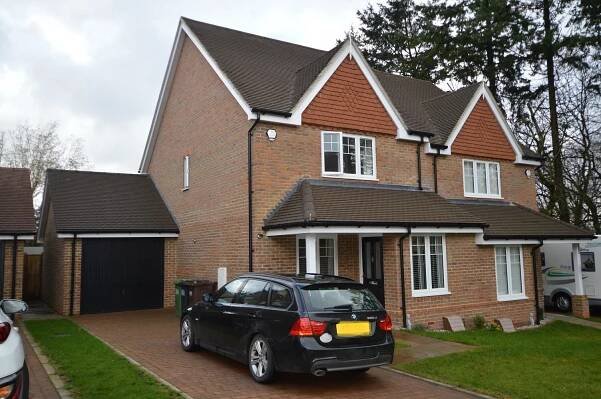 Saffron Grove, Crowborough