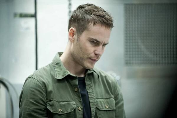Taylor Kitsch ve filmu Temný případ / 
