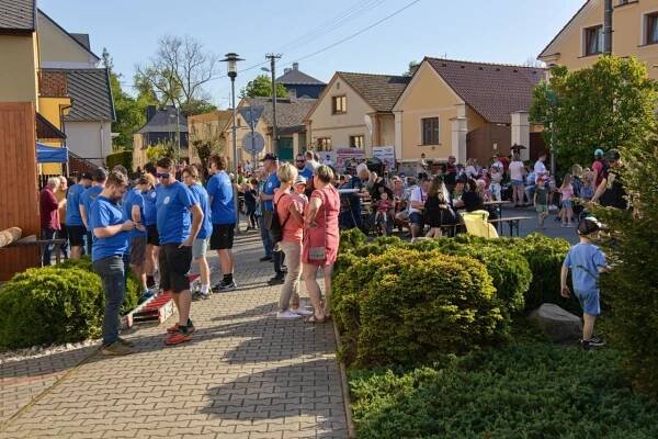 Stavění máje 30.4.2024 - Oficiální stránky obce Velké Hoštice