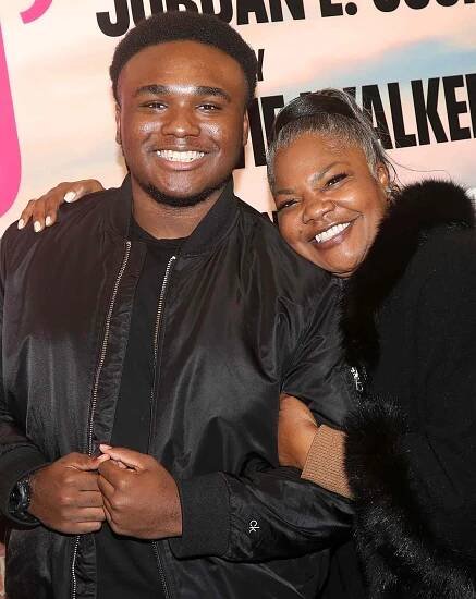 David Hicks and mother Mo'Nique pose backstage at the play 