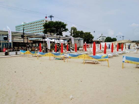 Pláž a kolonáda Mamaia – Dovolená v Rumunsku s CK KM