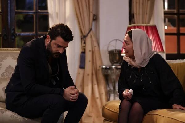 Hudutsuz Sevda - Episode 30 - Z filmu - Burak Sevinç, Asuman Dabak
