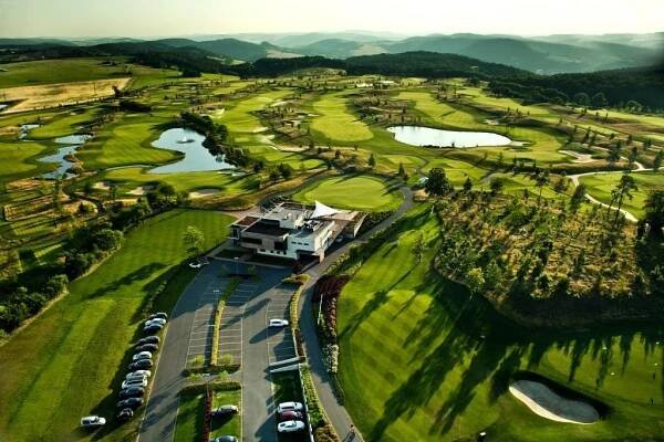 HŘIŠTĚ 2025 - Pražský Golfový Klub Golfové členství Praha 2025