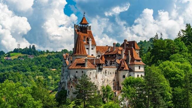 fun facts about romania dracula castle