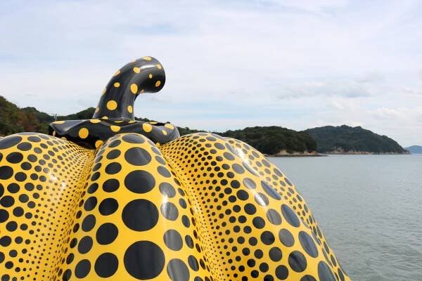 Yayoi Kusama's Yellow Pumpkin is back on Naoshima! 8