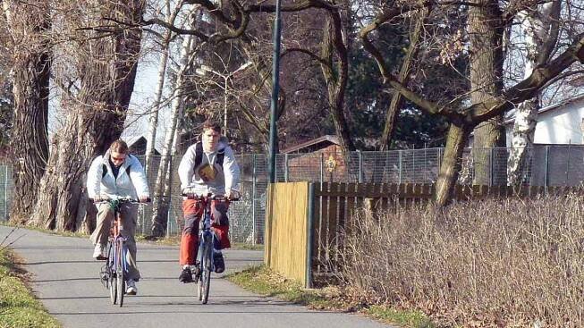 Buštěhrad s Lidicemi propojí nová stezka pro cyklisty i pěší