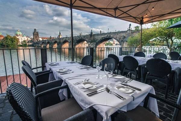 Partnership Pictures | International&Fine Dining | Your Production Hub in Prague