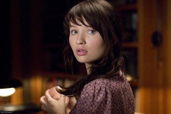 Emily Browning - The Uninvited | Emily browning, Celebrities, Beauty