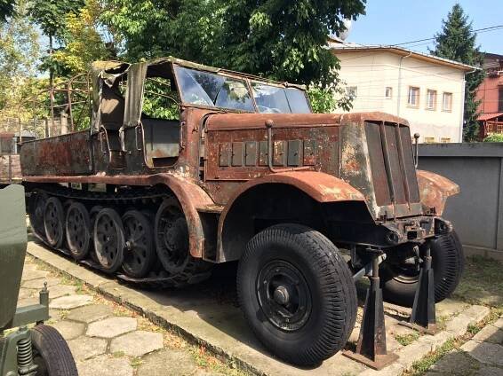 Sd.Kfz. 9 (prehľadová téma / v službách cudzích armád) - 