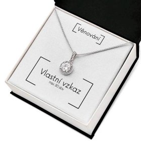 Personalizovaný stříbrný náhrdelník se zirkonem v elegantní černobílé krabičce jako dárek pro maminku nebo přítelkyni