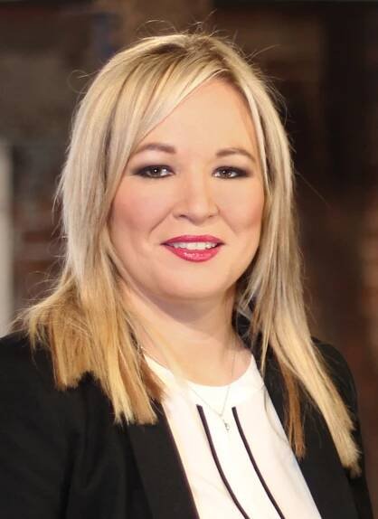 Soubor:Michelle O'Neill (cropped from Martin McGuinness, Michelle O'Neill, Mary Lou McDonald and Gerry Adams).jpg
