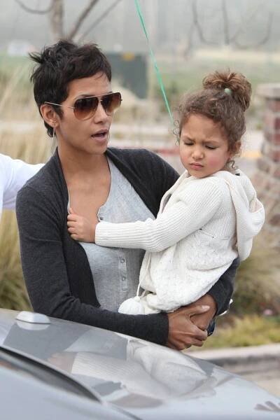 Že se žení můj bývalý? Tak ať! Kylie Minogue gratuluje Halle Berry
