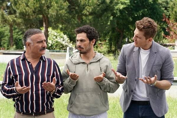 Gençliğim Eyvah - Episode 1 - Z filmu - Cengiz Bozkurt, Erdem Kaynarca, Burak Tozkoparan