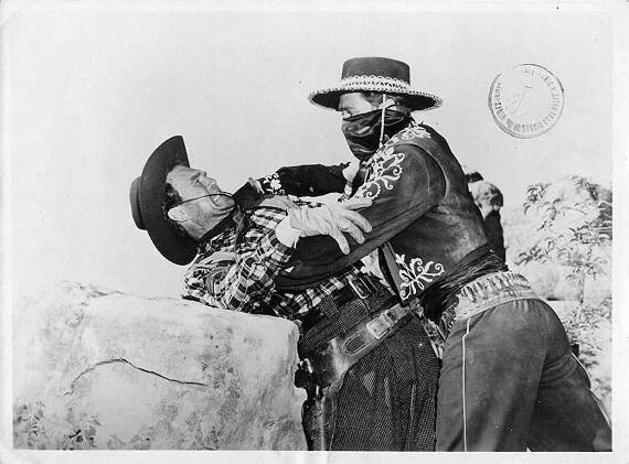 Don Daredevil Rides Again - Z filmu - John L. Cason, Ken Curtis