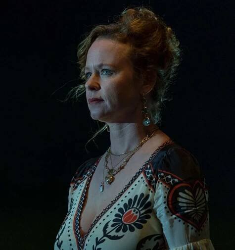 Thora Birch - Mayfair Witches _ Season 2, Episode 2