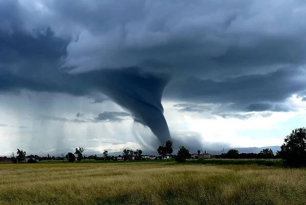 tornado-rural-us