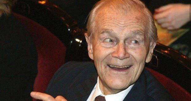 Radovan Lukavský: Bard z Národního měl být knězem a do hrobu chtěl víno