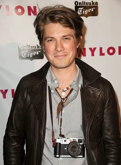 Young Celebrity Parents Who Had Babies Before They Were 25