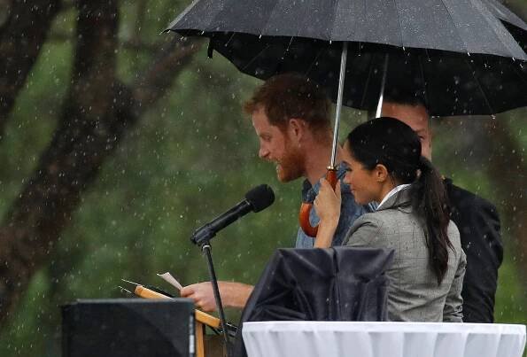 Meghan a Harry dojímají Austrálii. Princ zaujal plnovousem, připomíná Santu Clause