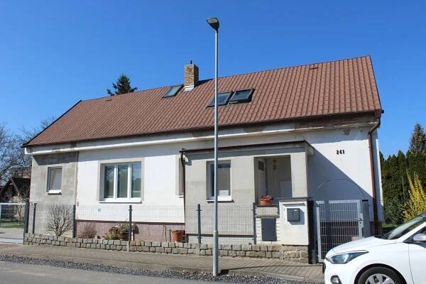 Rodinný dům 309 m2, pozemek 552 m2, Káraný, Praha - východ - K DOMOVU - sdružení realitních makléřů