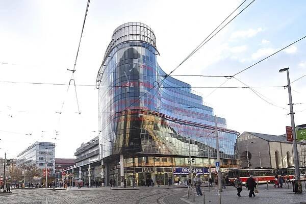 Nádražní, Smíchov - Praha 5 | Pronájem, Obchodní prostor, 345 m²