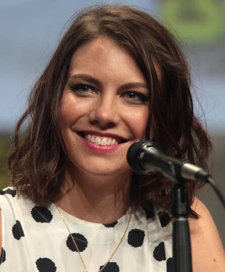 File:Lauren Cohan 2014 Comic Con (cropped).jpg - Wikimedia Commons