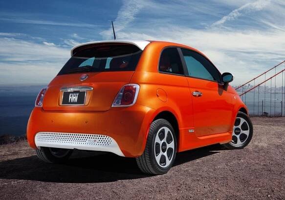 Fiat 500e: cenově dostupný elektromobil do města - Elektrickevozy.cz