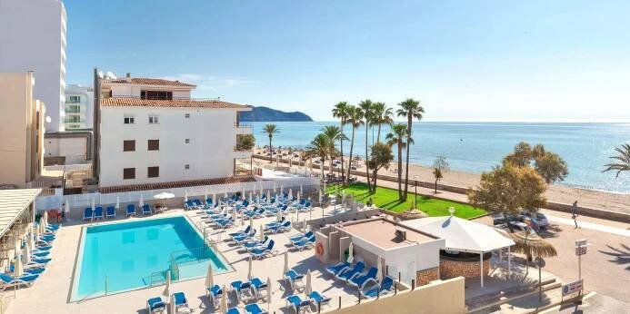 Letecky na Mallorcu: 3* hotel přímo u pláže s all inclusive