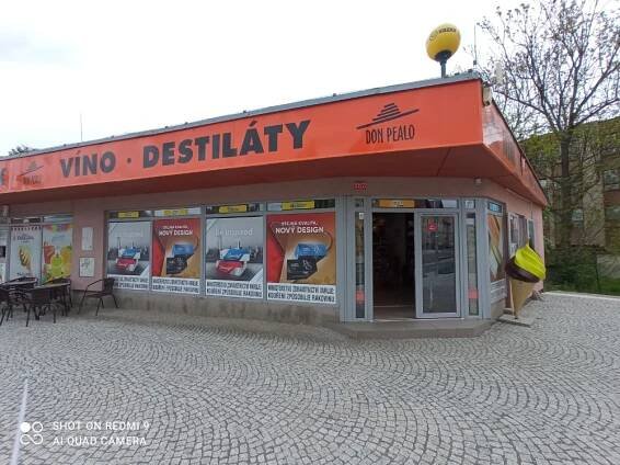 Don Pealo Benešov Nádražní – rum, víno, vodka, destiláty, tabák, doutníky