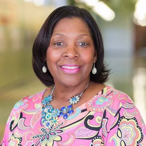 Yvette Pauling : Dining Hall Monitor