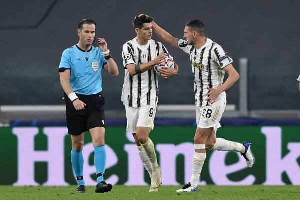 AC Milán s Juventusem to zvládli a zahrají si Ligu mistrů. Smutní Neapol