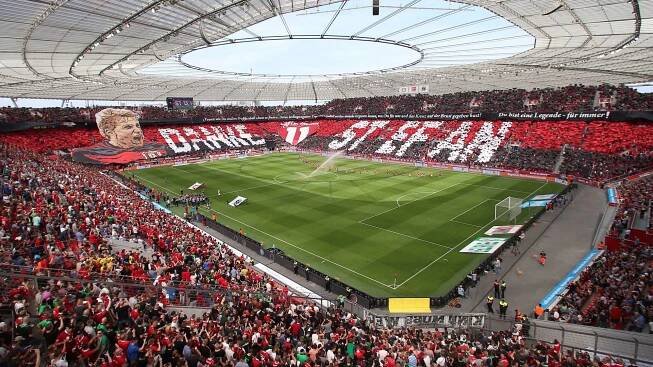 Kiessling_Choreo_Fans_1_20180512.jpg