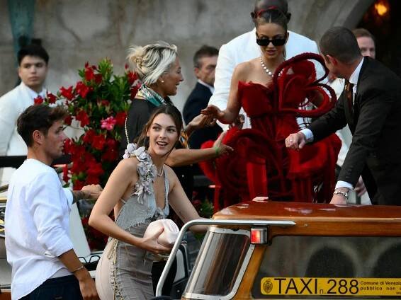 Jeff Bezos and Lauren Sánchez’s Wedding Has Already Had Some Big SNAFUs