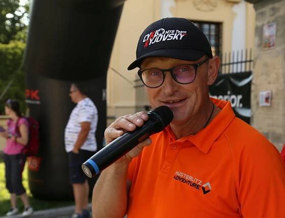 Slavkovský šlapík to rozjel na zámku. Děti podpořil i cyklista Jan Bárta