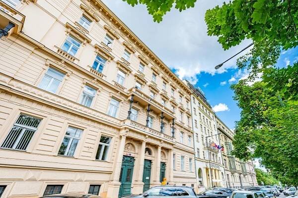 Pronájem kancelářských prostor (222 m2) na Praze 1 - FARAON reality