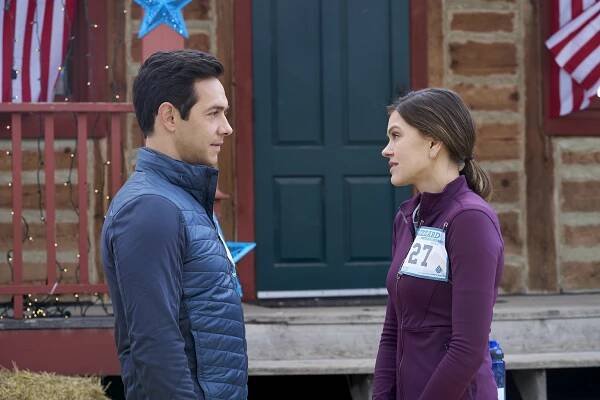 A New Year's Resolution - Z filmu - Michael Rady, Aimee Teegarden
