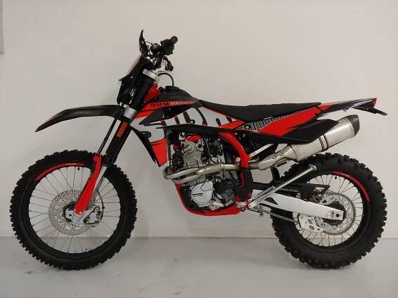 2022 RE300R/500R — SWM USA